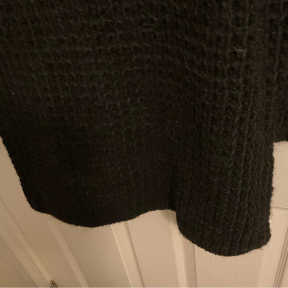 Guess sweater dress size small - Picture 6 of 11